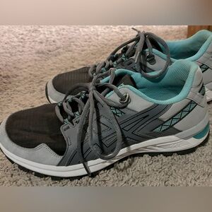 Women’s Asics Gel Citrek size 9